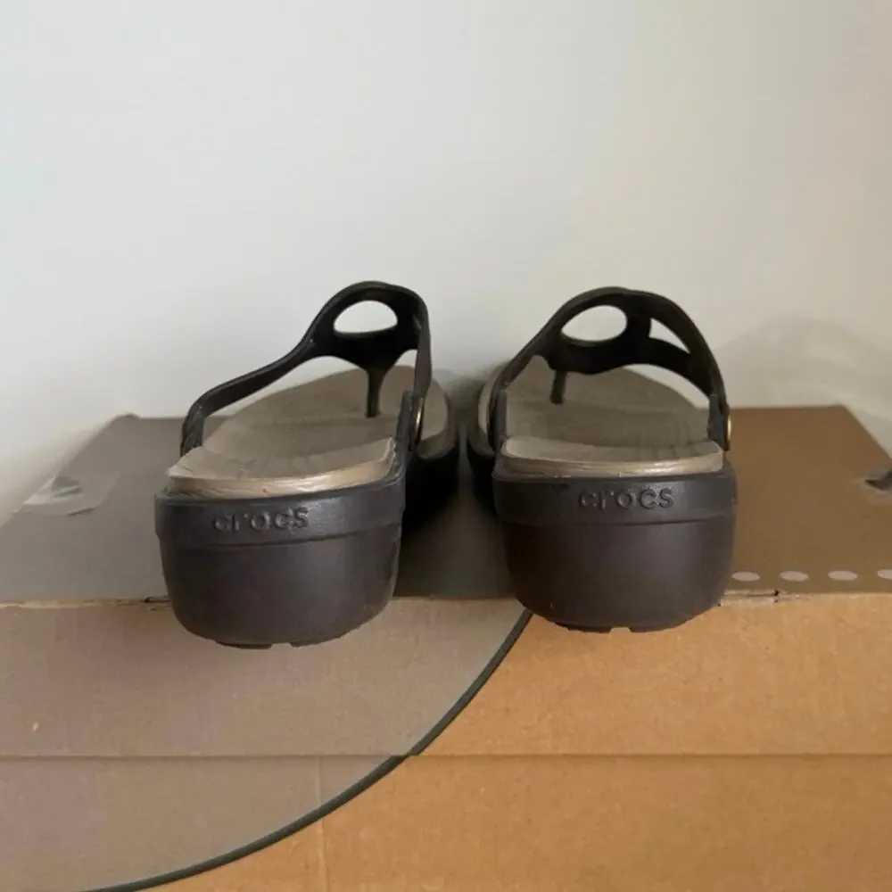 Crocs Sanrah Beveled Circle Women Slip On Wedge Sandals- SZ 8